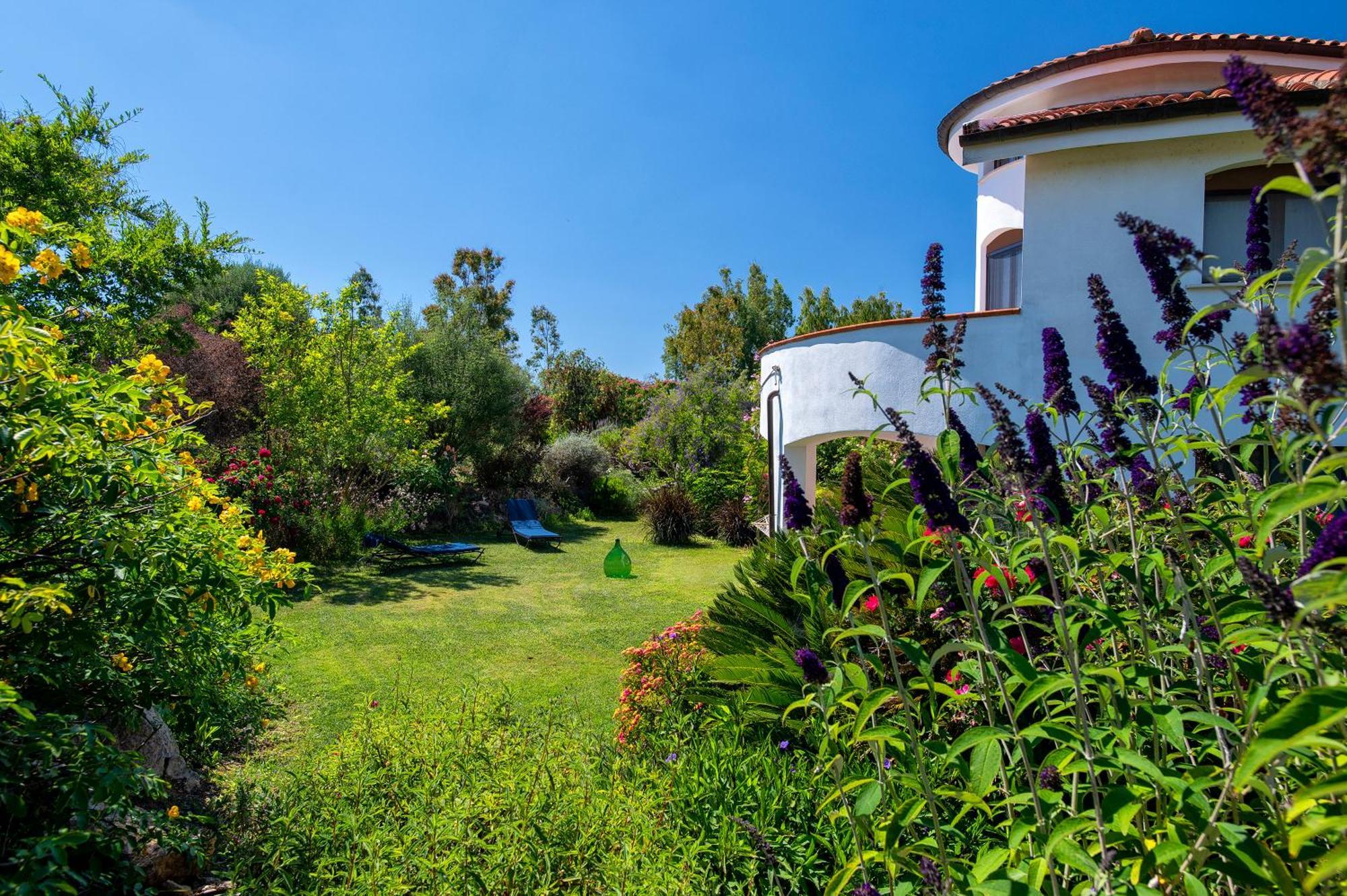 Apartment Sardinia Re - Fioretta Flowers