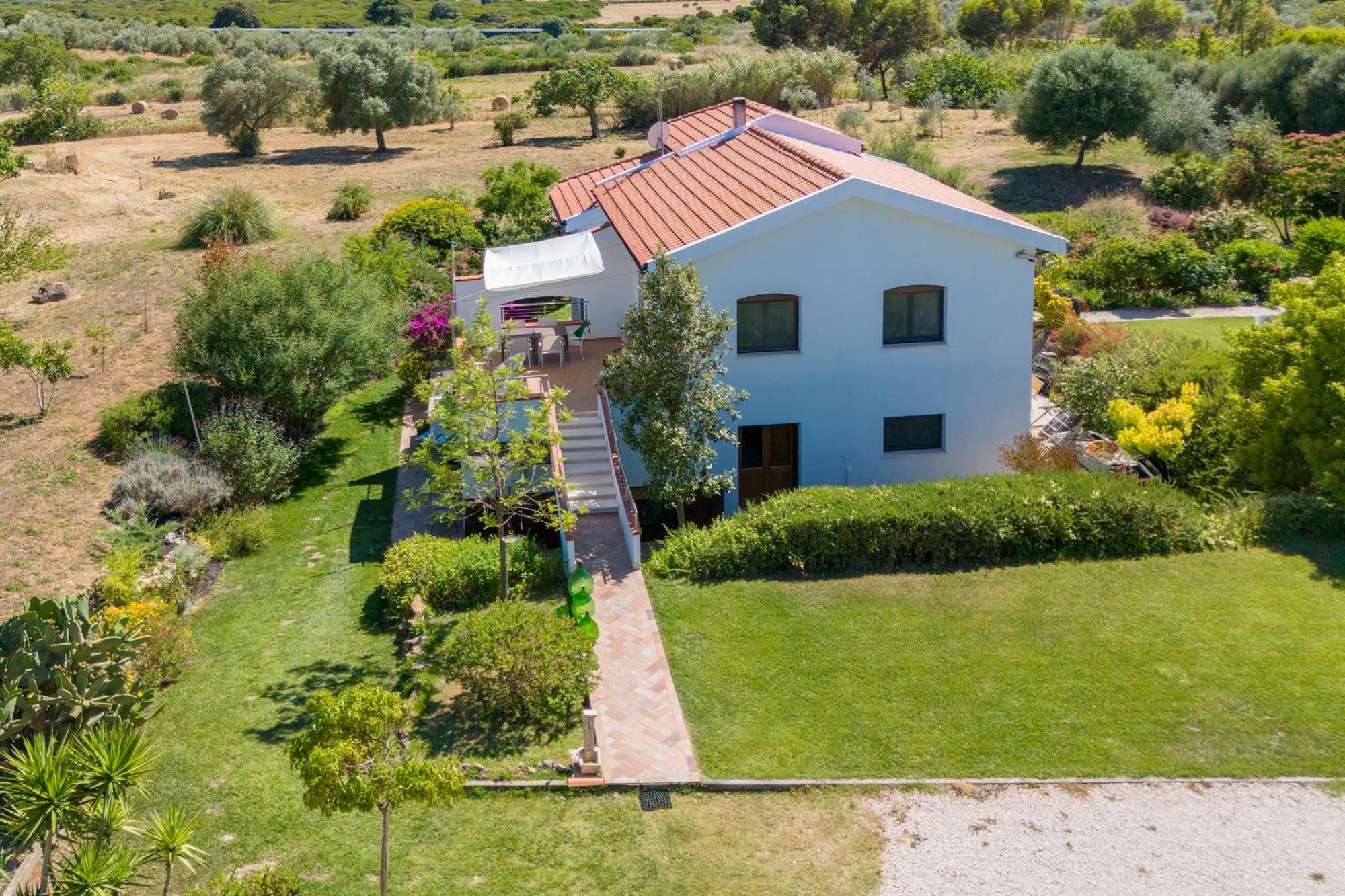 Sardinia Re - Fioretta Flowers Apartment
