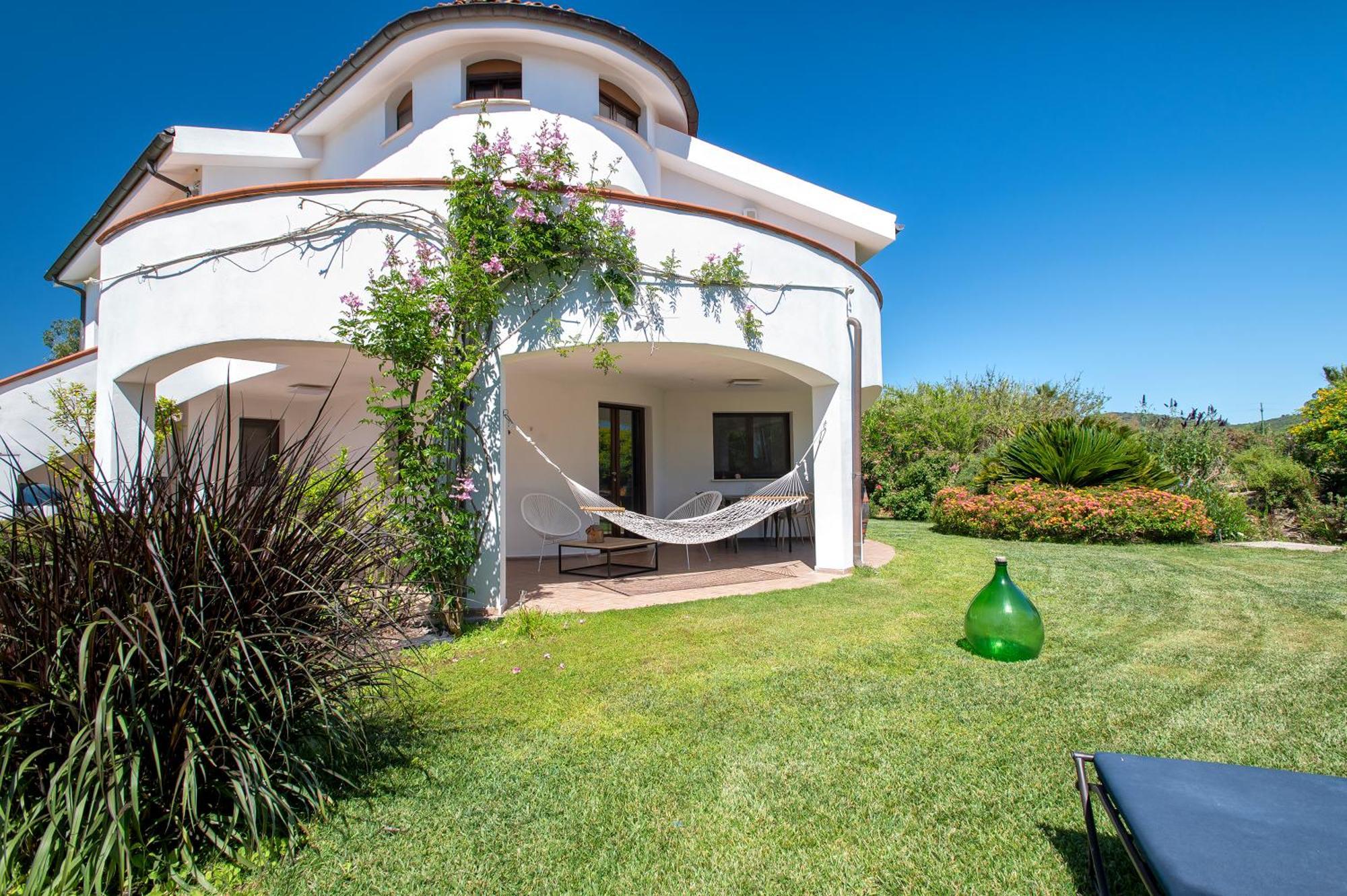 Apartment Sardinia Re - Fioretta Flowers