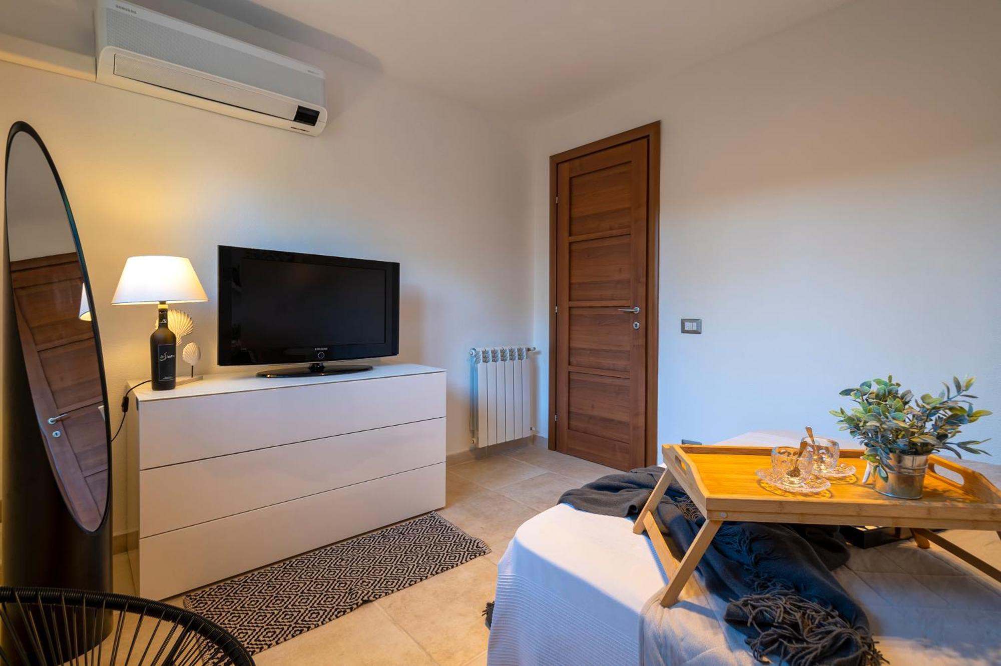 Sardinia Re - Fioretta Flowers Apartment