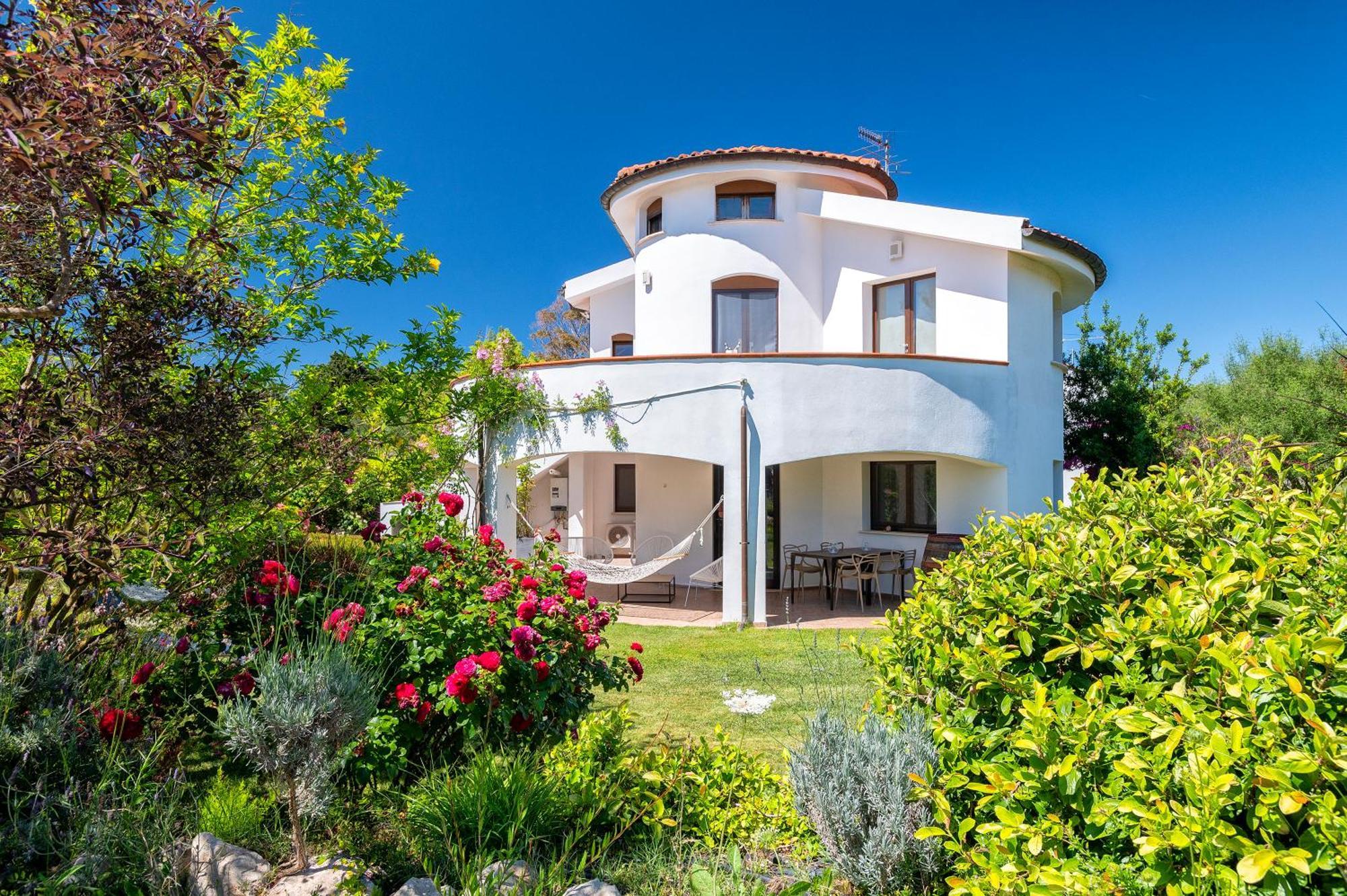 Sardinia Re - Fioretta Flowers Apartment